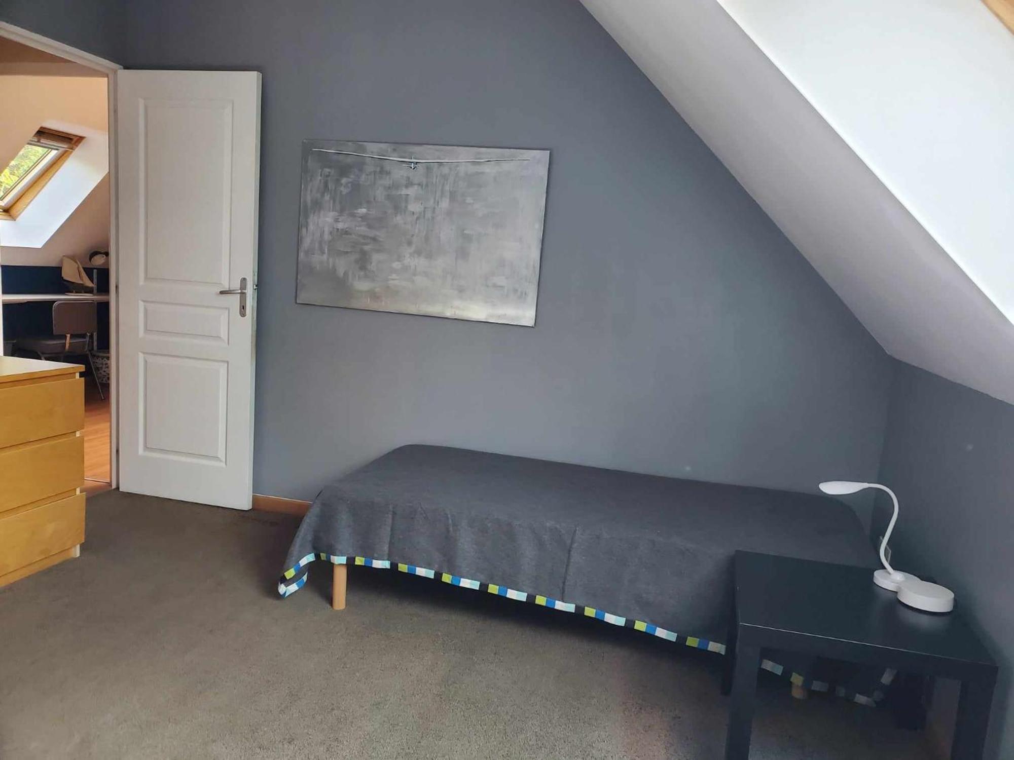 L Etablissement Gold Beach Propose 1 Hebergement , Maison 80M2 Avec Terrain 500M2, Parking Prive A 4 Min Du Port Artificiel D Arromanches, Services Accueil Personnalise, Lits Faits, Serviettes, Menage, Netflix, Wifi Ryes Ngoại thất bức ảnh